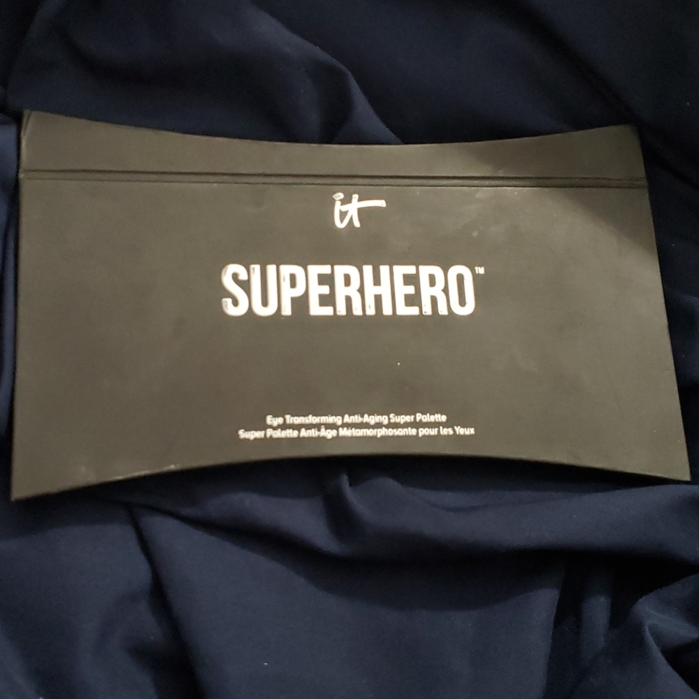 It cosmetics superhero eyeshadow palette